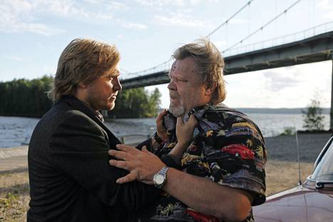 Samuli Edelmann ja Loiri näyttelevät isää ja poikaa elokuvassa Tie pohjoiseen.