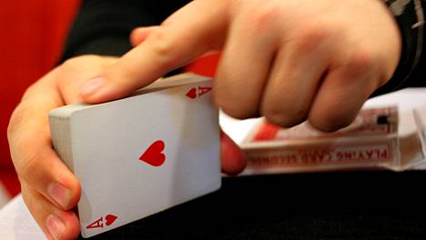 Ilta-Sanomat aukaisee nyt pokerin todennäköisyyksiä.