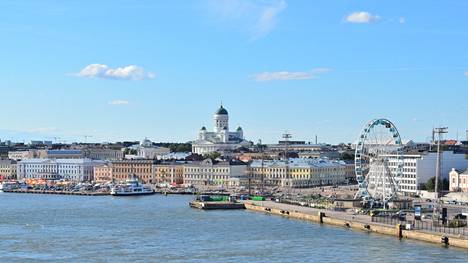 Uutuuskirjan mukaan  professori Odo Reuter kuvaili Helsinkiä jo viime vuosisadalla paikaksi, jossa yksi jos toinenkin oli ”todellinen muotileijona”.