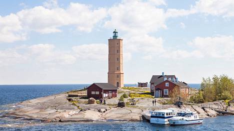 Söderskärin majakka sijaitsee Porvoon ulkosaaristossa, reilun tunnin venematkan päässä Helsingistä.