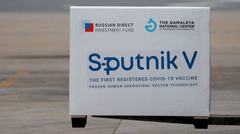 Sputnikin koronarokotteen myyntilupaprosessi on vastatuulessa. Erää Sputnikia purettiin lentokoneesta Buenos Airesissa Argentiinassa viime tammikuussa – Venäjällä ja Argentiinalla on kahdenvälinen sopimus rokotetoimituksista.