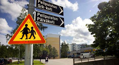 IS selvitti: Liikennemerkkien vaihtaminen uuden lain mukaisiksi maksaa  pelkästään Helsingissä noin 15 miljoonaa euroa - Autot - Ilta-Sanomat
