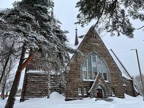 Talvi- ja jatkosodassa kaatuneiden koivistolaisten sankarihautausmaa sijaitsee Koiviston eli nykyisen Primorskin kirkon vierellä Karjalankannaksella. Kirkko on huonossa kunnossa ja odottaa mahdollista remonttia.
