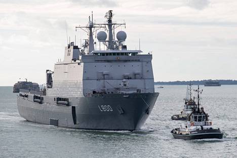 HNLMS Rotterdam partioi Itämerellä Ruotsin eteläpuolella. Kuva vuodelta 2016.
