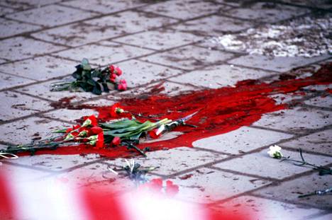 Olof Palme ammuttiin Sveavägenin ja Tunnelgatanin kulmassa 28.2.1986.