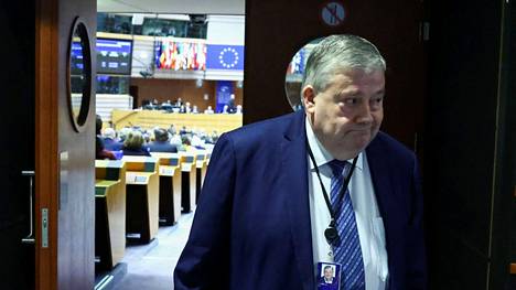 Belgialainen europarlamentaarikko poistui torstaina istuntosalista Brysselissä.