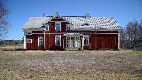 Kortteenkylä Folk School from where Kyllikki left for the spiritual occasion towards her home.