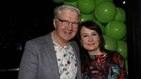 Pirkka-Pekka Petelius ja Erika Skön kuvattuina vihreiden vaalivalvojaisissa huhtikuussa 2019.