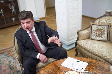 Suhteet Venäjän ja Suomen välillä ovat Kuznetsovin mukaan hyvät – ja olisivat paremmatkin ilman pakotteita, jotka syntyivät Itä-Ukrainan ja Krimin tapahtumien jälkeen.