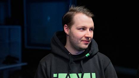 Kokoonpanon toinen tarkkuuskivääripelaaja on Uronen, joka on pelannut viime vuodet HAVU Gamingissa. Hieman ennen joulua pelaajan kerrottiin yllättäen etsivän uusia haasteita.