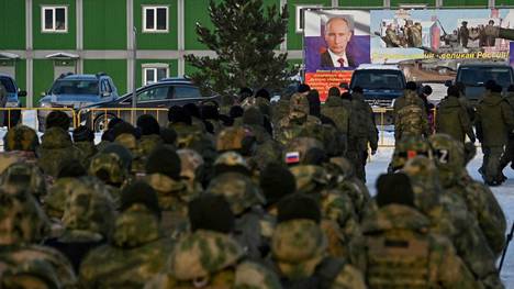 Venäläisiä Ukrainaan määrättyjä reserviläisiä kuvattuna 6. tammikuuta Omskissa.