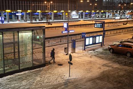 Tikkurilan asema: Näin ihmiset suhtautuvat järjestyksenvalvojiin - Kotimaa  - Ilta-Sanomat