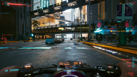 Pelissä on lukuisia ajoneuvoja, joiden kyydissä Night Cityn ottaa haltuun huomattavasti valikon kautta tapahtuvaa pikamatkustusta tyylikkäämmin. Samalla voi kuunnella eri radioasemia.