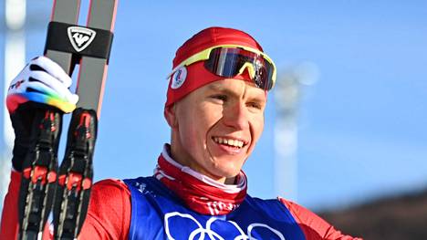 Aleksandr Bolshunov hiihtää Venäjällä maanmiehiään vastaan samaan aikaan, kun Planicassa kisataan MM-kisoja. 