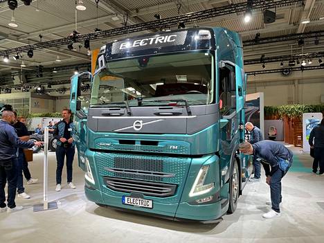 Volvo Trucks testaa nyt muun muassa polttokennosähkökuorma-autoja jotka päästävät vain vesihöyryä ja joiden tuhannen kilometrin toimintasäde on verrattavissa dieselmalleihin. Volvon kaikki näyttelyssä esillä olleet autot olivat sähkökäyttöisiä. 
