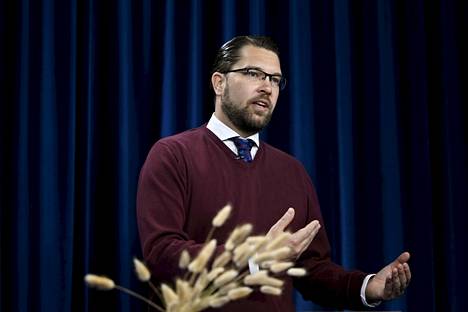 Åkesson sanoi pitävänsä ”valtavan ikävänä, kun näyttää siltä, että Suomi liittyy Natoon ennen Ruotsia”. 