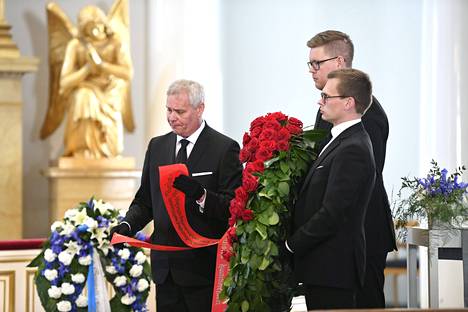Antti Rinne, Antti Lindtman ja Antton Rönnholm.