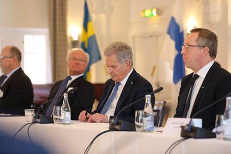 Lintilä osallistui illallista seuranneena päivänä vihreää siirtymää koskeneeseen seminaariin yhdessä tasavallan presidentti Sauli Niinistön ja Ruotsin kuningas Kaarle Kustaan kanssa.