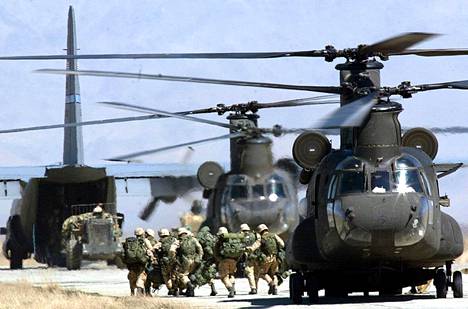 Yhdysvaltain ja Naton asevoimat ovat olleet ennemmän tai vähemmän läsnä Afganistanissa lähes 20 vuoden ajan. Keväällä presidentti Joe Biden teki päätöksen joukkojen lopullisesta vetäytymisestä.