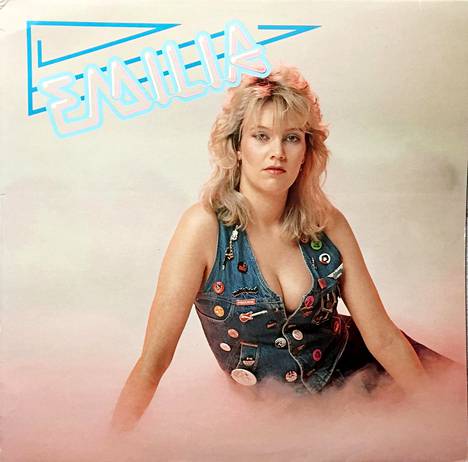Emilian albumi julkaistiin 1982. Artisti ei tunnistanut itseään albumin kansikuvista.