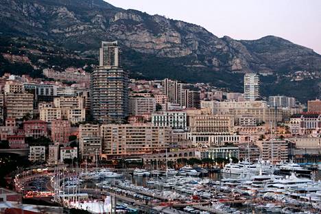 Monet rikkaat venäläiset nauttivat Guardianin mukaan Monacon kulttuurista, jossa rahan alkuperästä ei kysellä. Kuva venesatamasta, jonka rannalla Svetlana Krivonogihin asunto on.