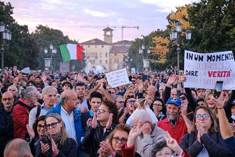 Mielenosoittajat marssivat Paduassa viikonloppuna.