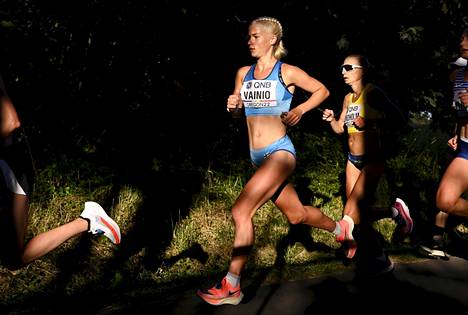 Alisa Vainio juoksee maratonin maanantaina 15.8.