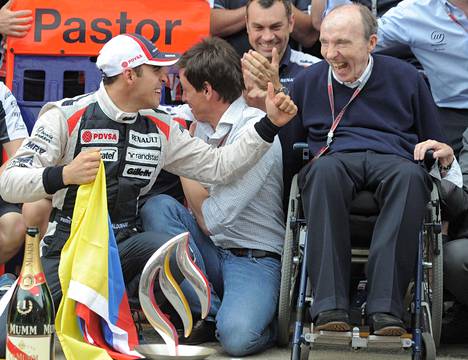 Jymy-yllätys Barcelonassa 2012. Pastor Maldonado (vas.) ylsi Williamsilla voittoon Espanjan GP:ssä. Sen jälkeen talli ei ole enää voittanut yhtään F1-kisaa.