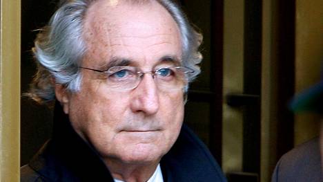 Bernie Madoff vuonna 2009, jolloin hän sai 150 vuoden vankeustuomion historiallisen laajasta huijauksesta.