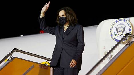 Yhdysvaltain varapresidentti Kamala Harris saapui tiistaina useamman tunnin viivästyksen jälkeen Vietnamiin.