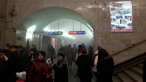 Pietarin metrossa räjähti maanantaina.