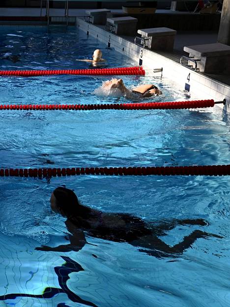 Uimahalleissa saateaan laittaa osa saunoista pois päältä sähkön säästämiseksi.