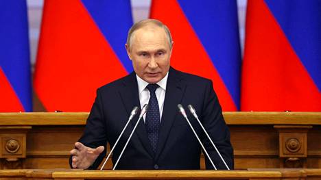 Vladimir Putin aikoo peitellä epäonnistumistaan julistamalla sodan, arvioi Britannian puolustusministeri.