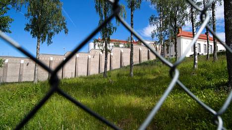 Vartijat työskentelivät Riihimäen vankilassa.
