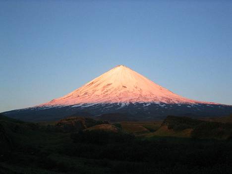 Kljutshevskaja sopka on pohjoisen pallonpuoliskon korkein tulivuori. Se on purkautunut 2010-luvulla monta kertaa, mutta tuhot ovat jääneet pieniksi.