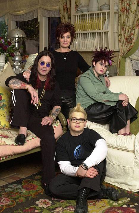 The Osbournes -tv-sarja toi koko perheen julkisuuteen.