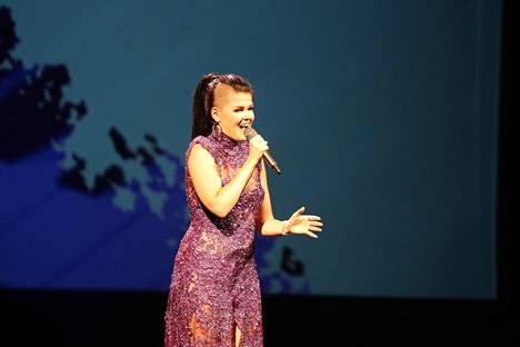 Saara Aalto esiintyi Helsingissä järjestetyssä seminaarissa toukokuussa.