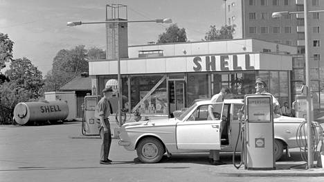 Lohjalla 1962-1997 toimineen Shellin huoltoaseman vuotavat polttoainesäiliöt aiheuttivat ympäristöongelmia ja maaperän saastumista arvokkaalla pohjavesialueella.