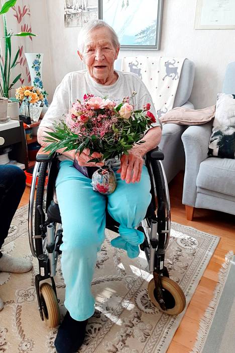 Siiri ”Äitee” Rantasen jalka jouduttiin amputoimaan polven alta tammikuussa 2021. Hän on siitä lähtien liikkunut pyörätuolilla.