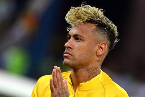 Vuoden 2018 maailmanmestaruuskisoissa Neymarin päälakea somisti vaalea hiuspehko.