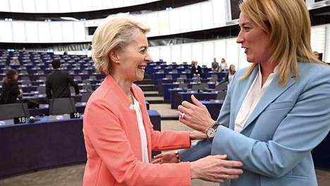 EU-komission puheenjohtaja Ursula von der Leyen ja Euroopan parlamentin puhemies Roberta Metsola.