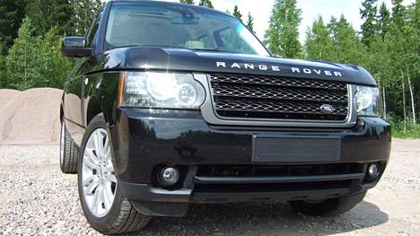 IS bongasi kuvasi tämän kilvettömän Range Roverin vuonna 2011 Vantaalla.