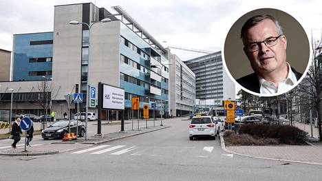 HUSin Lasse Lehtonen kertoi Meilahden sairaalan pimentyneen sähkökatkon takia.