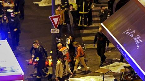 Terroristit tappoivat 11 ihmistä Le Carillonin terassilla Pariisissa perjantai-iltana 13. marraskuuta 2015.