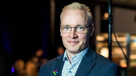 Joonas Kapiainen on Suomen elektronisen urheilun liiton puheenjohtaja.