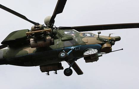 Venäjän asevoimien helikopteri kuvattuna Ukrainassa huhtikuussa 2022.