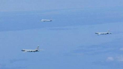Venäläinen Tu-95- ja kiinalaisia H-6-pommikoneita harjoituksissa Itä-Kiinan merellä viime vuoden marraskuussa.