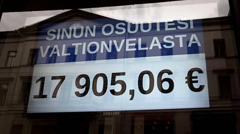 Valtionvelka on kasvanut huimasti tämän hallituksen aikana. Kuva seitsemän vuoden takaa velkakellosta, elokuulta 2015. Tällä hetkellä jokaisen suomalaisen velkasaldo on yli 24 000 euroa.