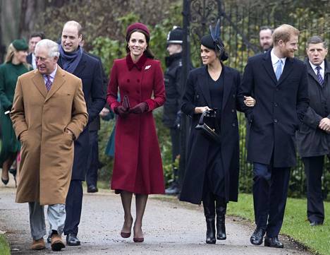 Viime vuonna Cambridgen ja Sussexin herttuaparit osallistuivat kumpikin juhlajumalanpalvelukseen Norfolkissa.