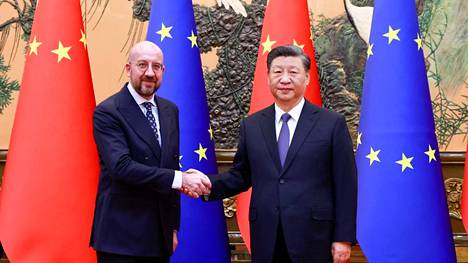 Eurooppa-neuvoston puheenjohtaja Charles Michel tapasi torstaina Pekingissä Kiinan presidentin Xi Jinpingin.